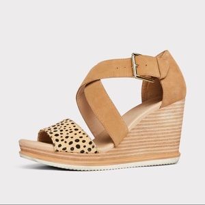 Stylish leopard wedges!